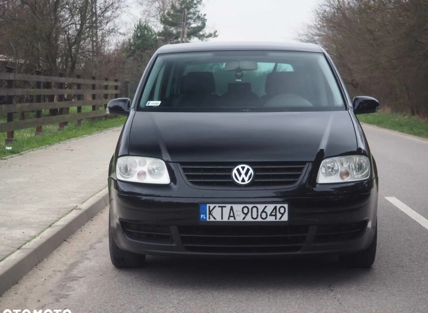 Volkswagen Touran cena 11900 przebieg: 228240, rok produkcji 2003 z Rzepin małe 704